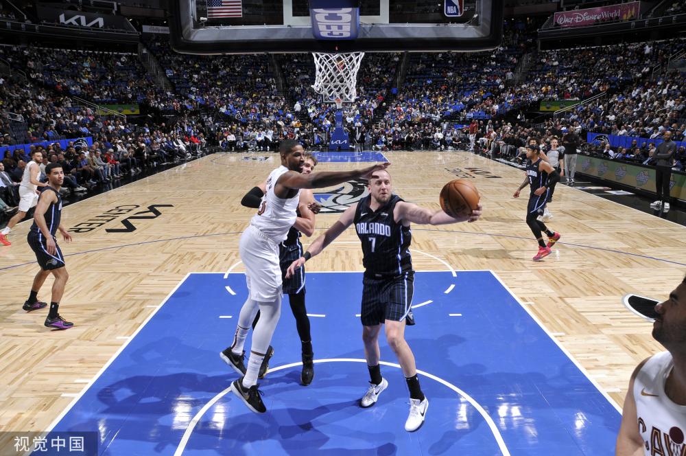 现同样不容 现同样不容