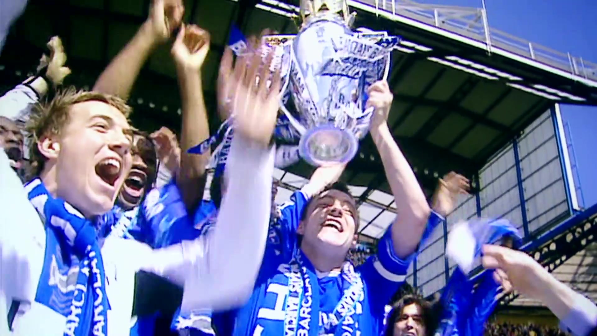 体育NBA季前赛：小贾伦17分 灰熊108-102雄鹿